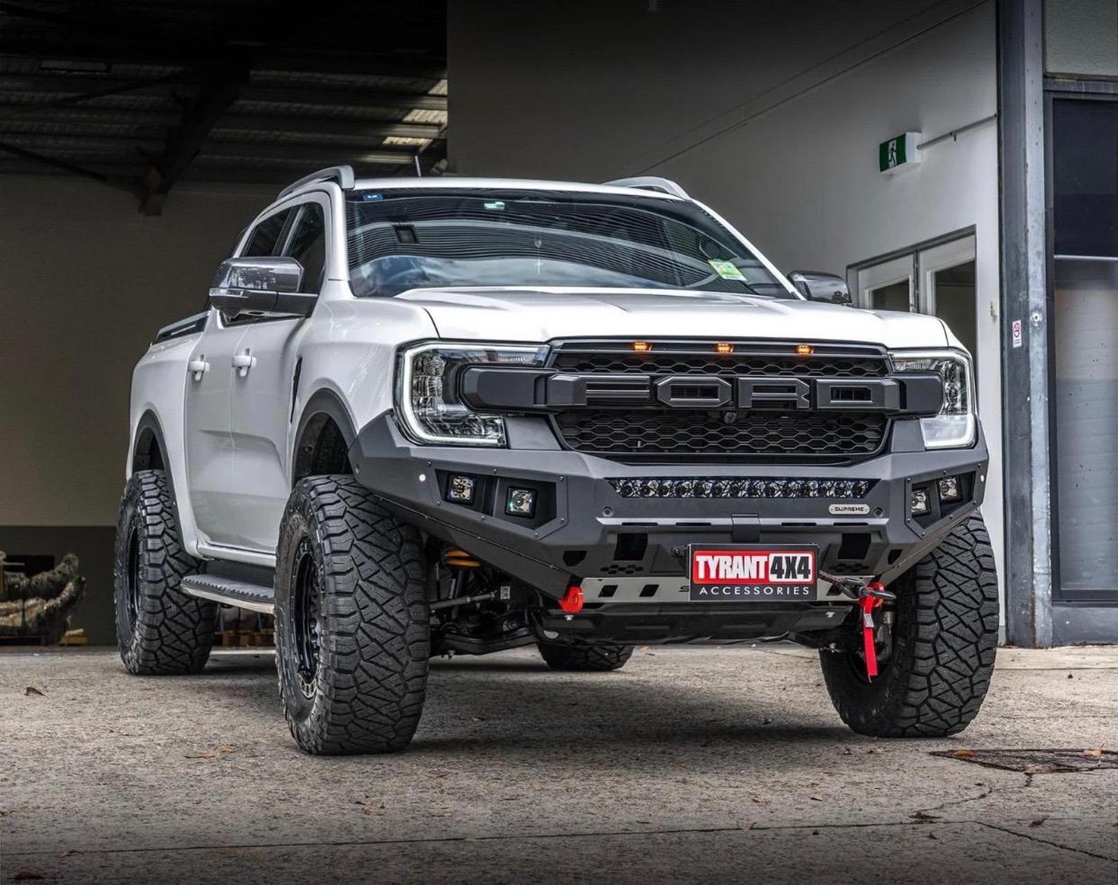 福特ranger改装猛禽中网77竞技杠.#改装车 #硬派越野 #ranger #缅甸