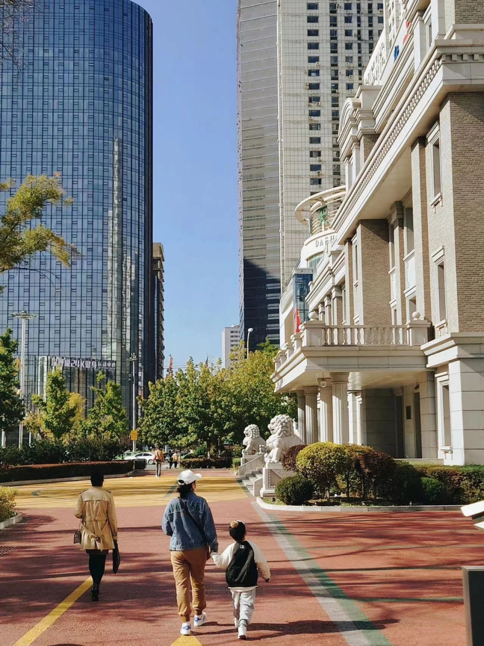 这座城市,曾是东方的匹兹堡,也是东方的洛杉矶