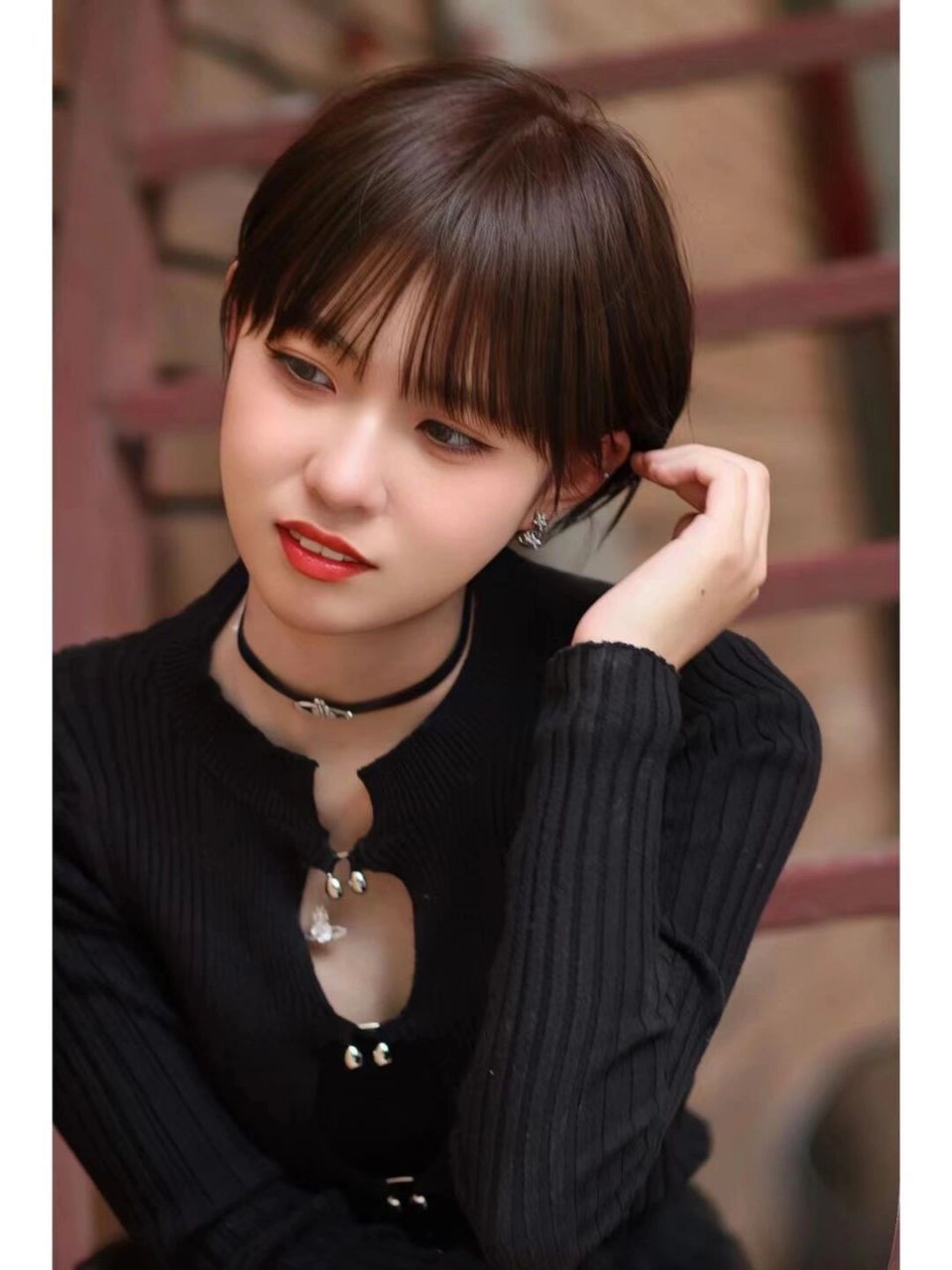女生短发 女生短发发型设计 女生短发发色 自然 显白 百搭 质感发色