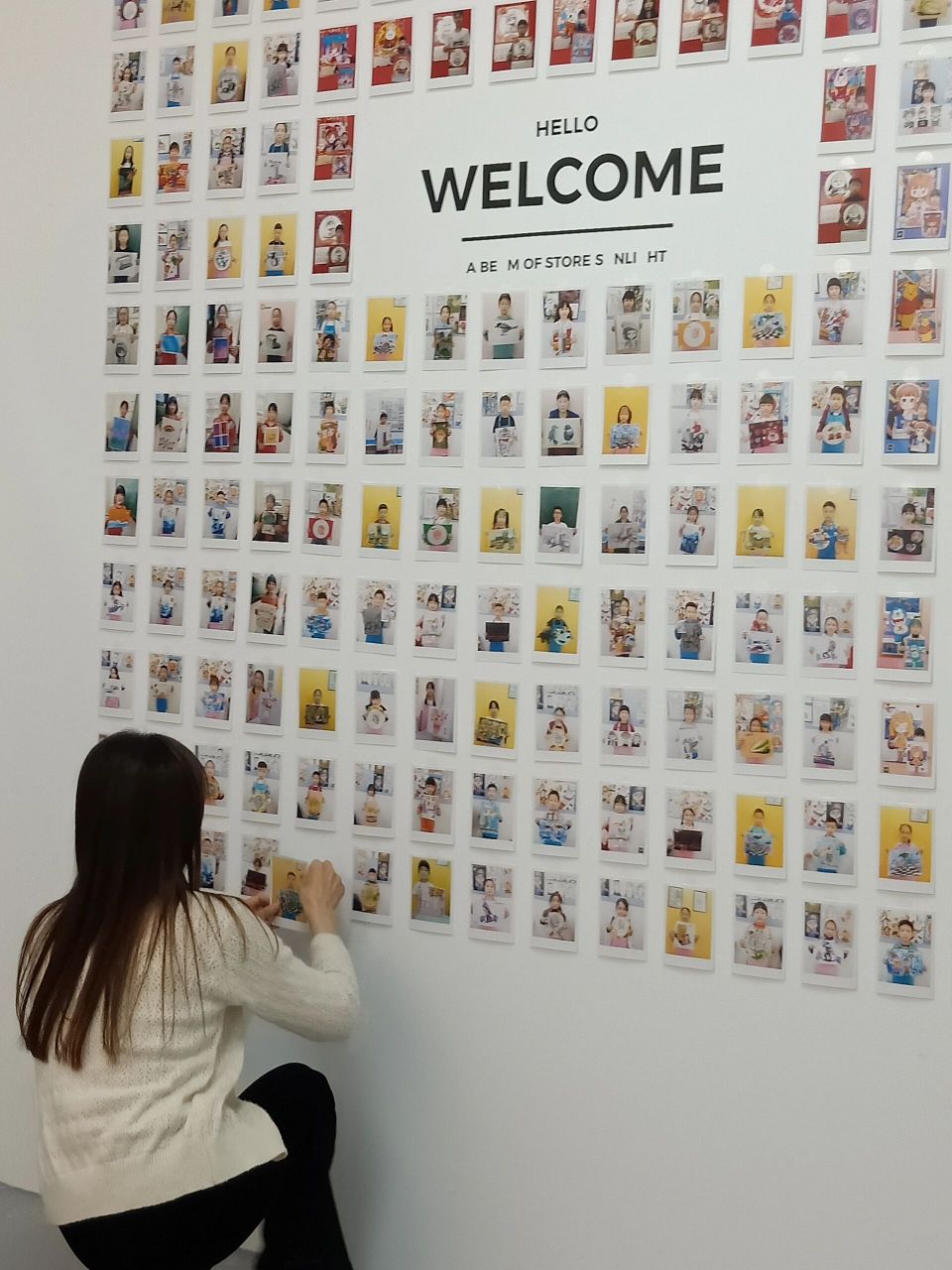 最吸引人家长的画室照片墙设计