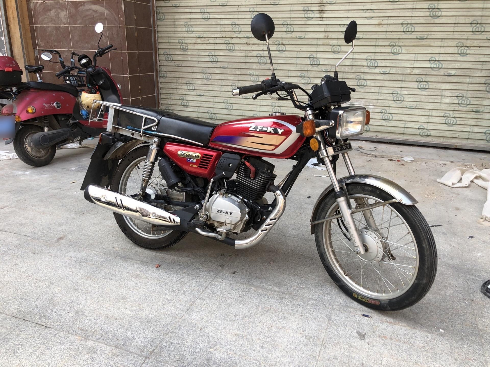 2021年珠峰125男装摩托车,光阳发动机,声音干爽有力.