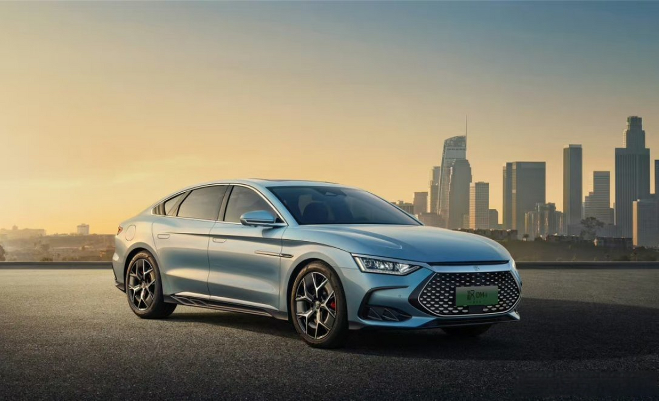 比亚迪汉dmi冠军版.