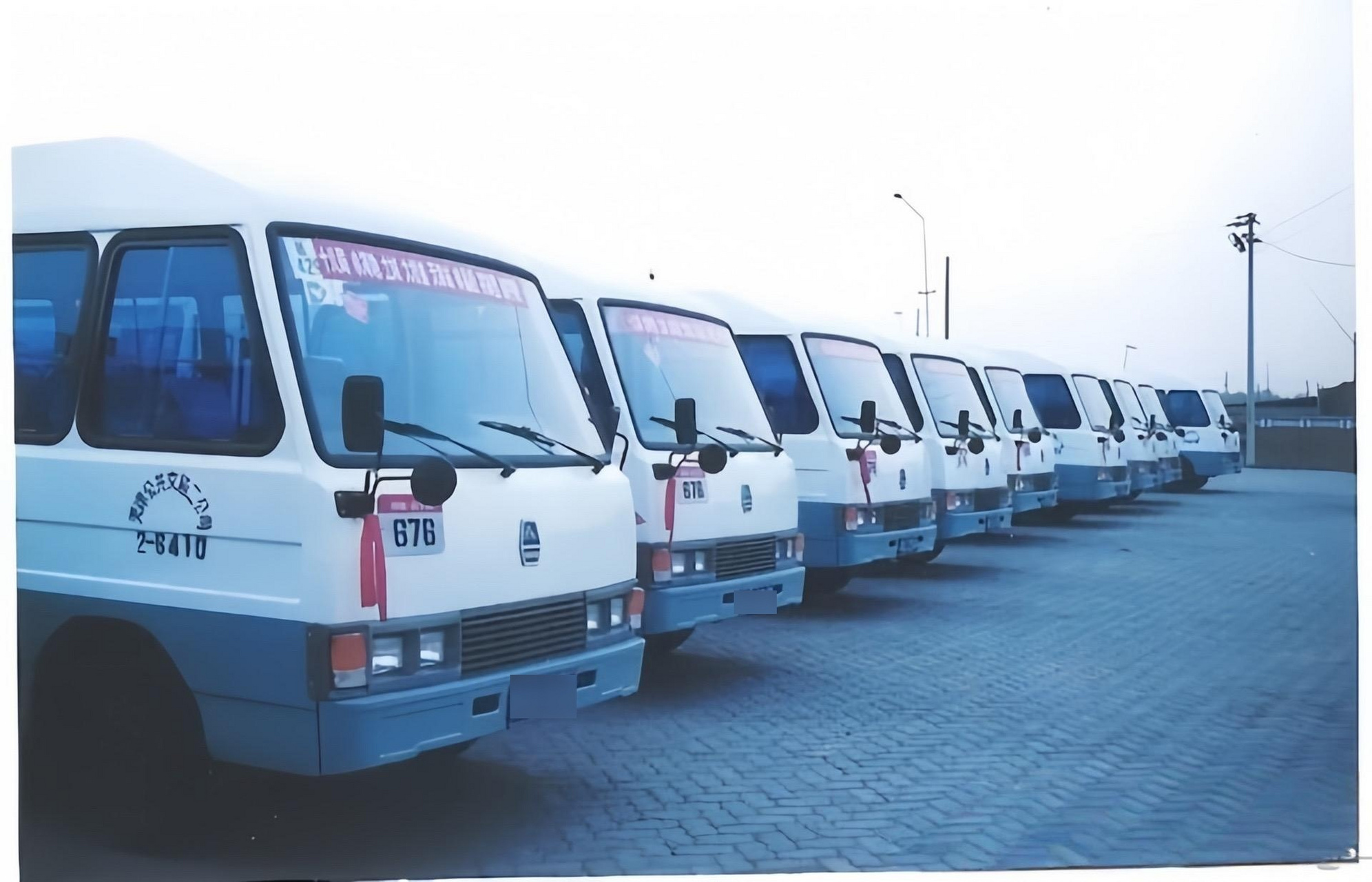 九十年代东岳牌中巴 lck6580.