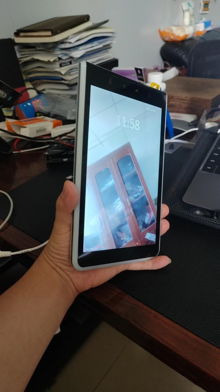 写字楼,小区等电梯只能靠"刷脸"乘坐ai人脸识别电梯梯控系统 让电梯