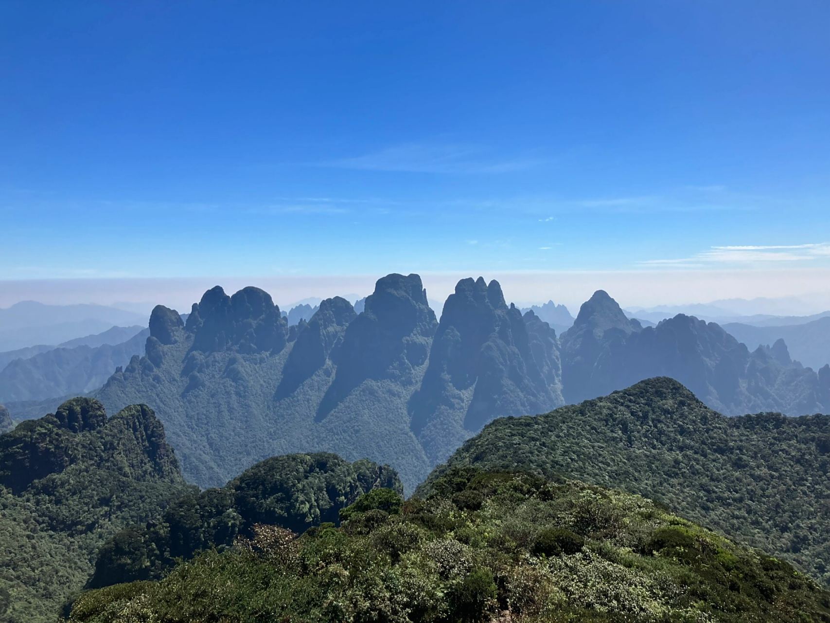 10 月 15 金秀圣堂山一日游  前一天在北帝山还是阴天,很担心爬圣堂山