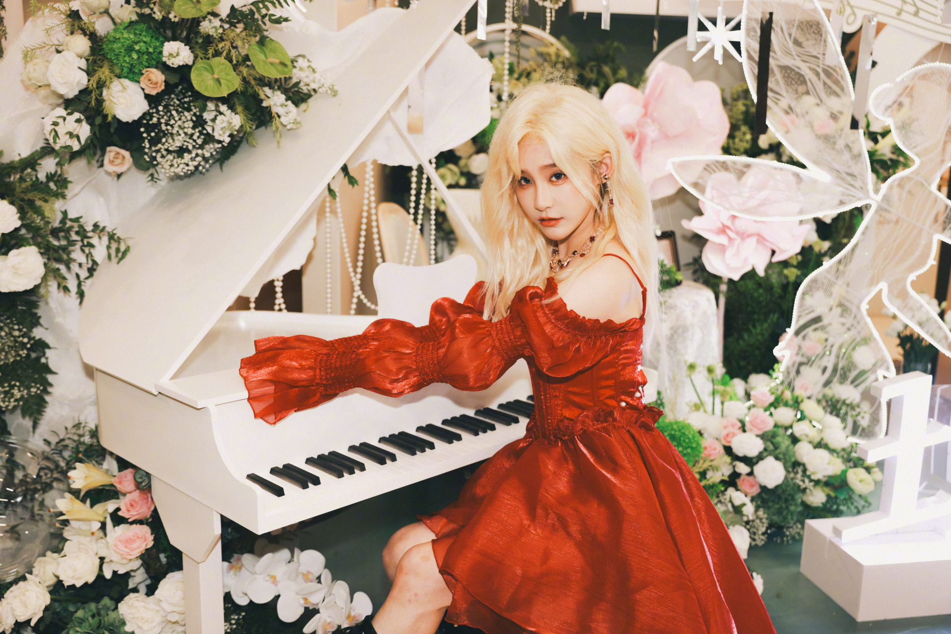 snh48##王晓佳毕业快乐# 毕业公演在此处正式落幕 公式照将定格这个