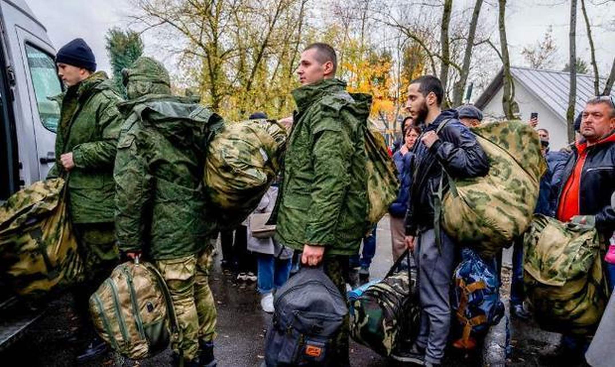 6万的征兵广告 俄罗斯国防部近期加大募兵力度,发布一则宣传广告呼吁