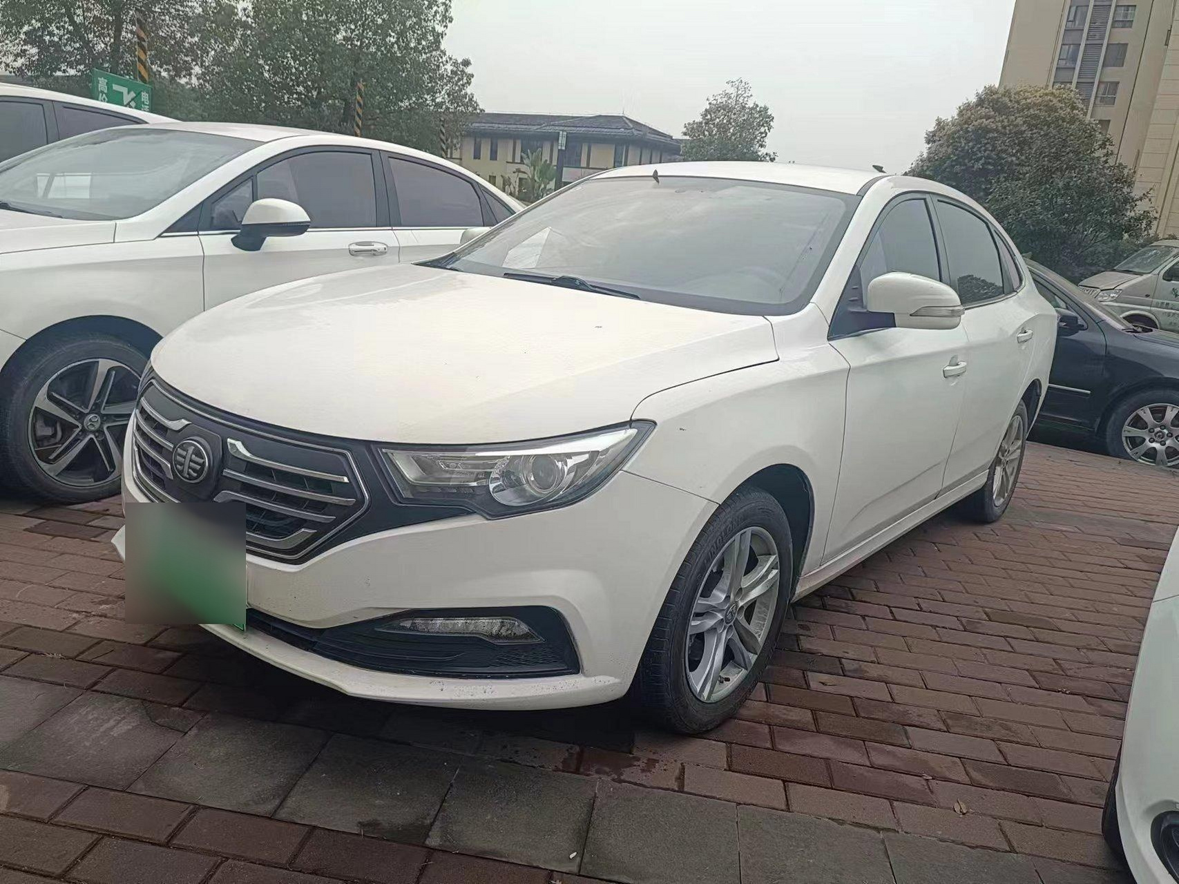 奔腾b30ev 续航400公里 安全行驶8万多公里  新车指导价17.38万