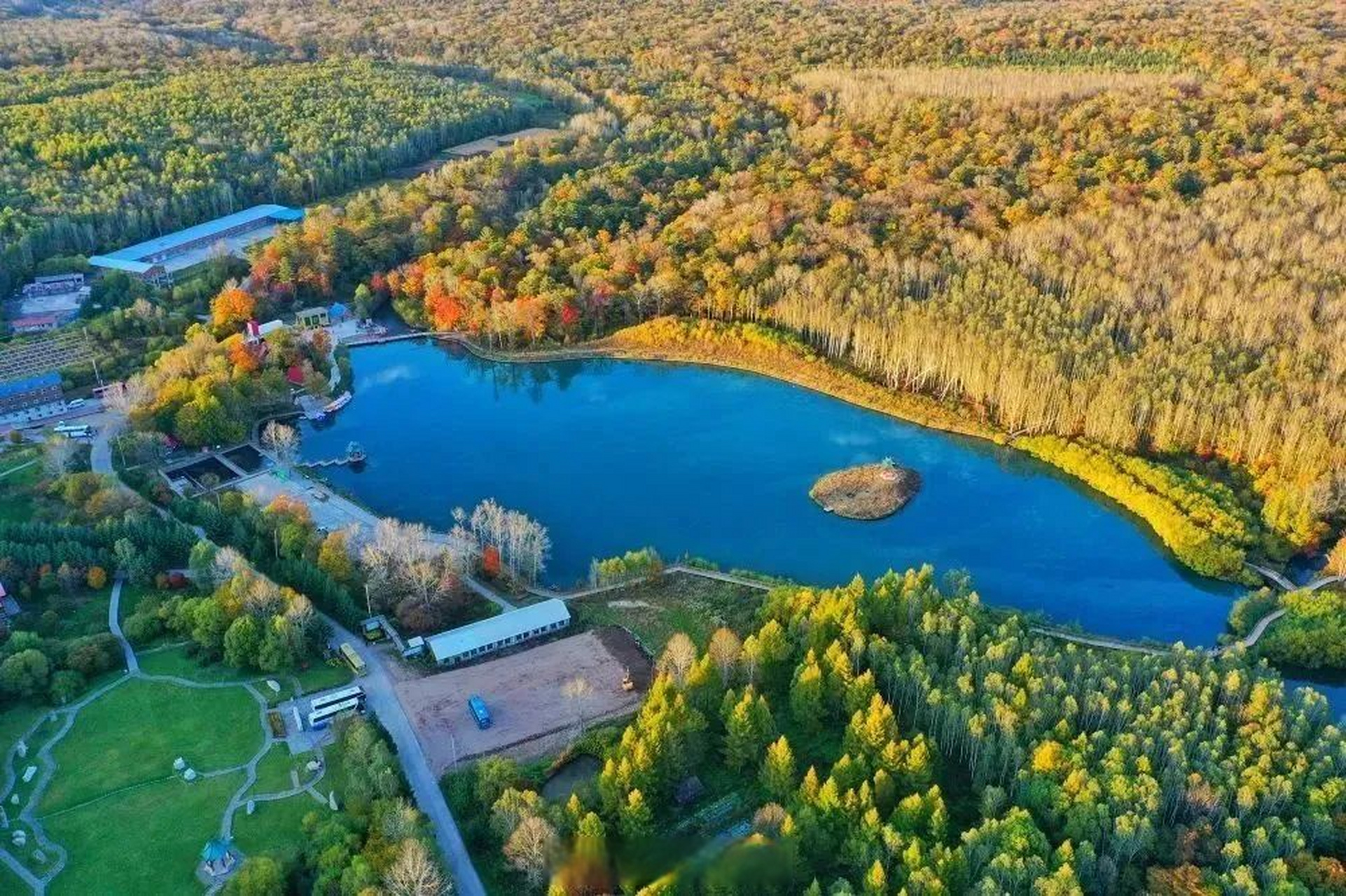 沉浸吉林#  露水河长白山狩猎度假区地处长白山主峰西北麓,是东北