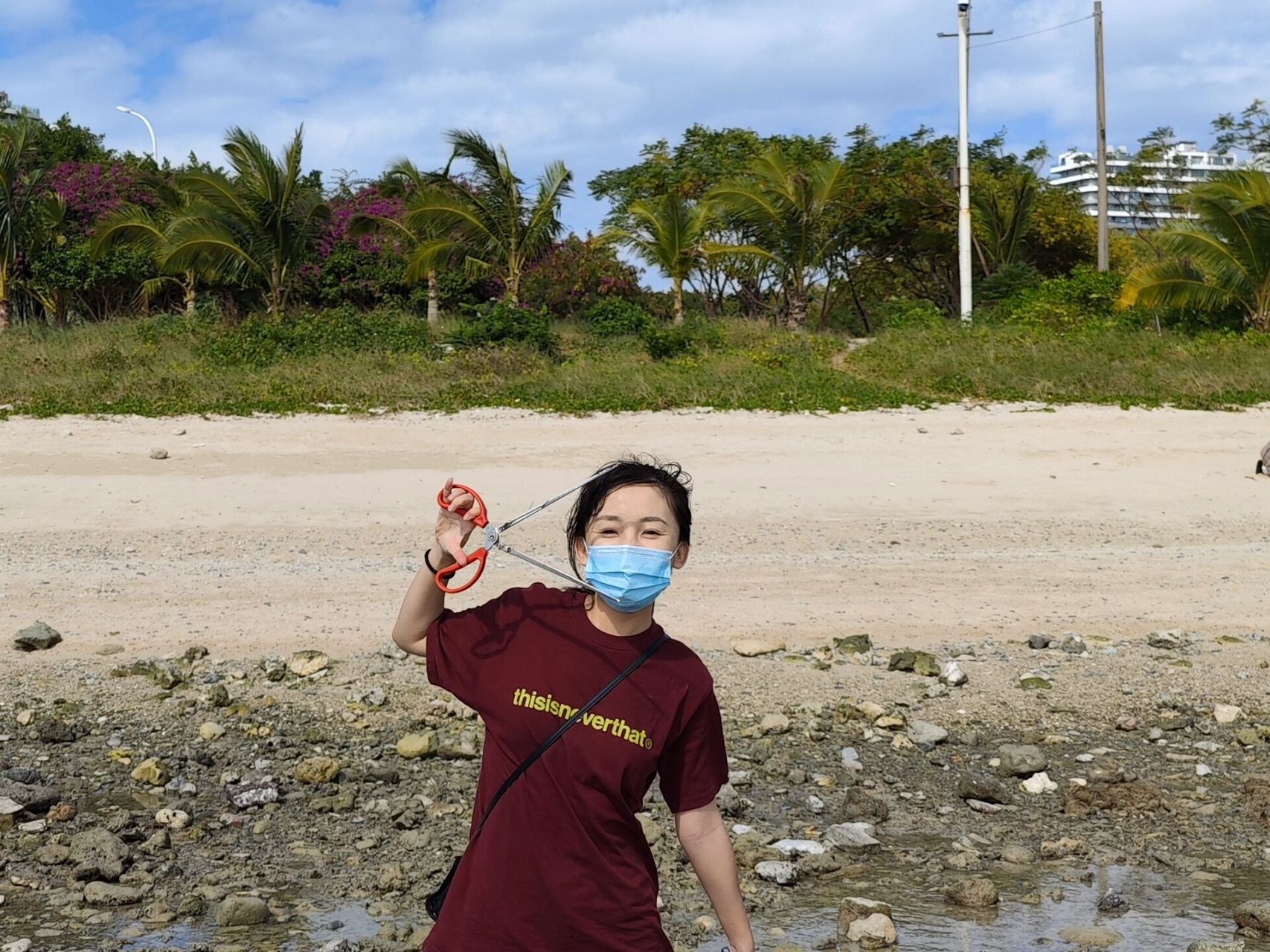 三亚赶海 鹿回头 小东海 提前在潮汐精灵小程序查了适合赶海的时间