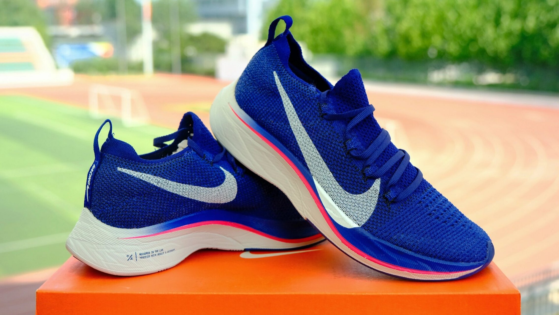 nike zoom vaporfly 4% size:38 高三的时候特别喜欢,18岁生日买了一