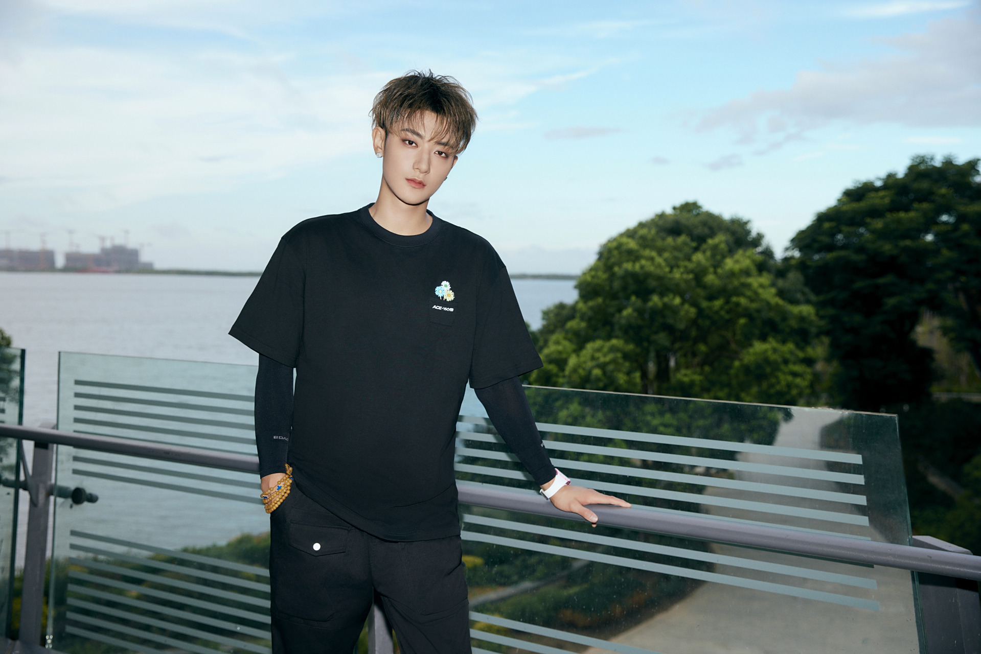 黄子韬 「永劫无间全明星周末」激战来袭,和@黄子韬 一起决胜刀房.