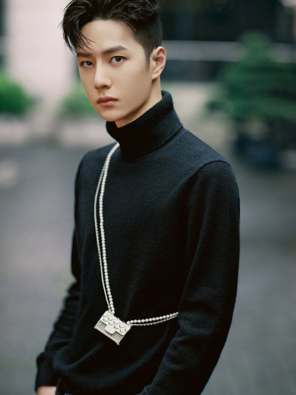 燕京u8是官宣王一博后主推新品,在2020年5月9日上新线上商城,120秒即