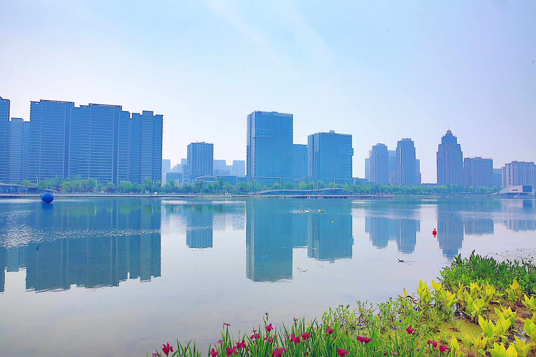 公园打卡指南##金沙湖公园,位于杭州滨江区,总占地面积约64.
