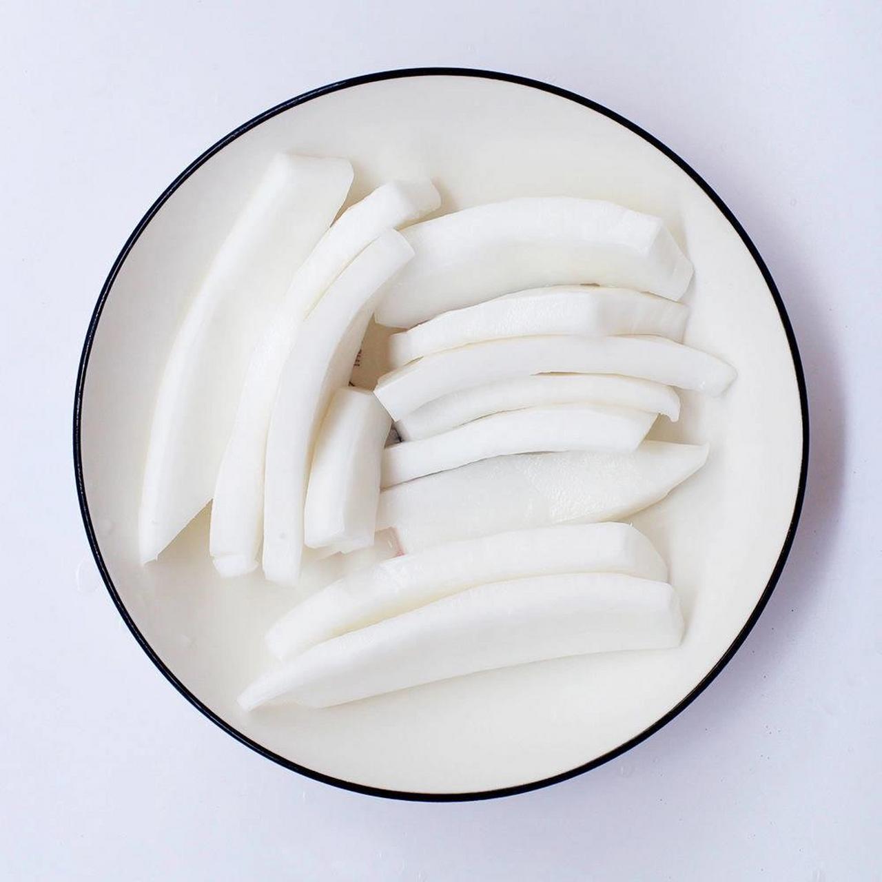 人生建议,不要吃太多椰子肉 昨天为了吃椰子肉买了个椰子汤,回来自己