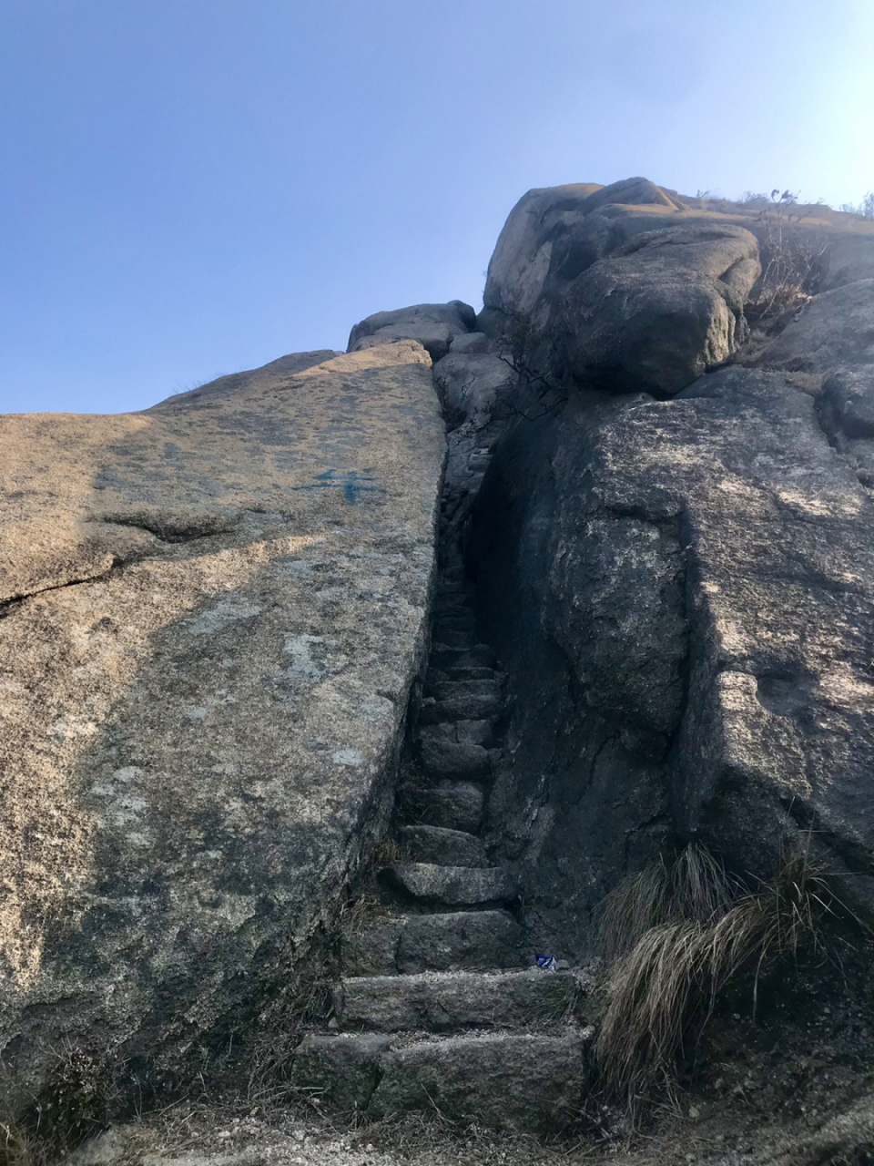 周末去哪儿?去号称小华山的武汉大顶山徒步 🐸活动内容(以实际为准)