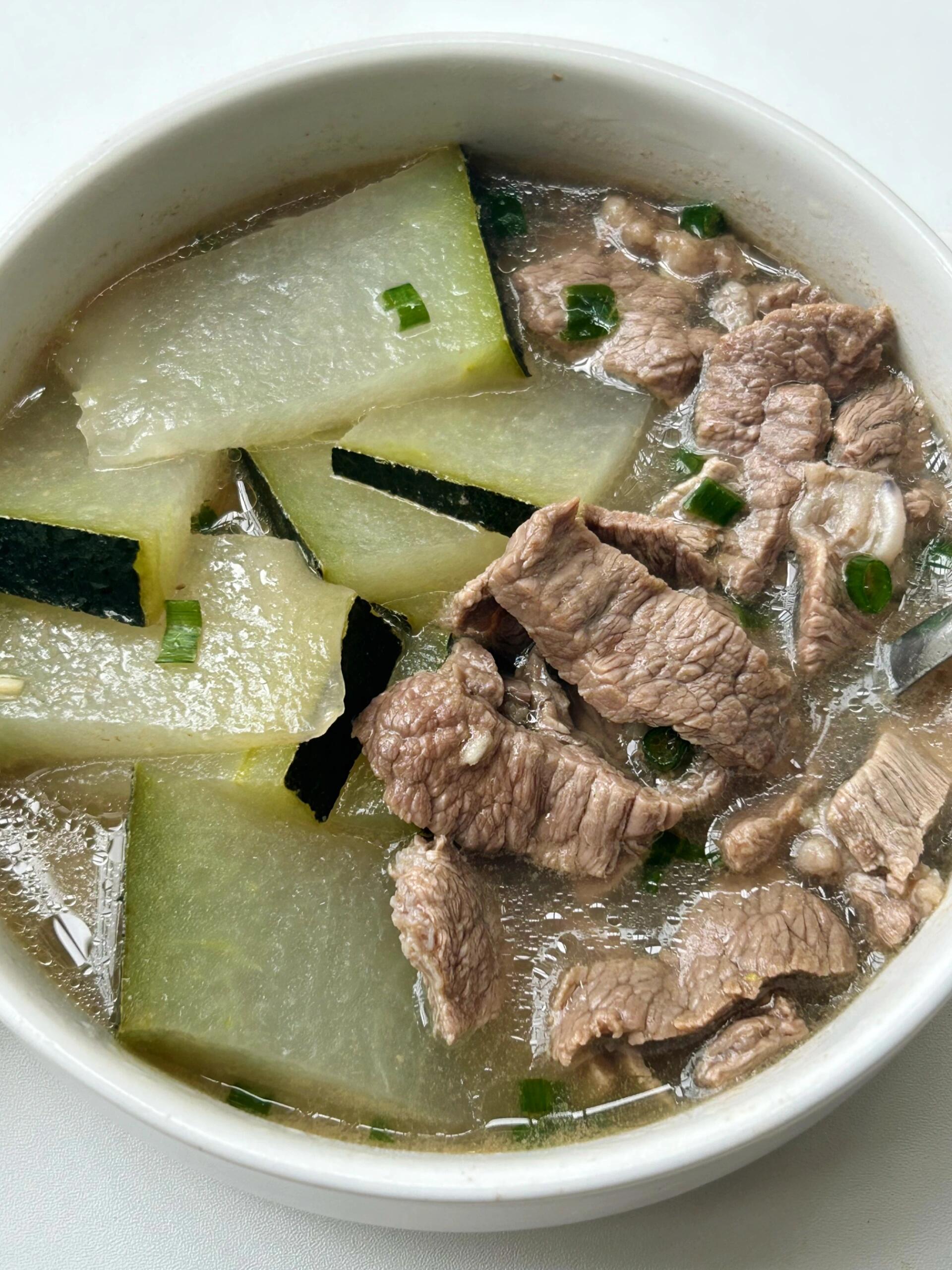 010101 今日减脂餐分享巨美味的冬瓜牛肉汤!汤巨鲜!