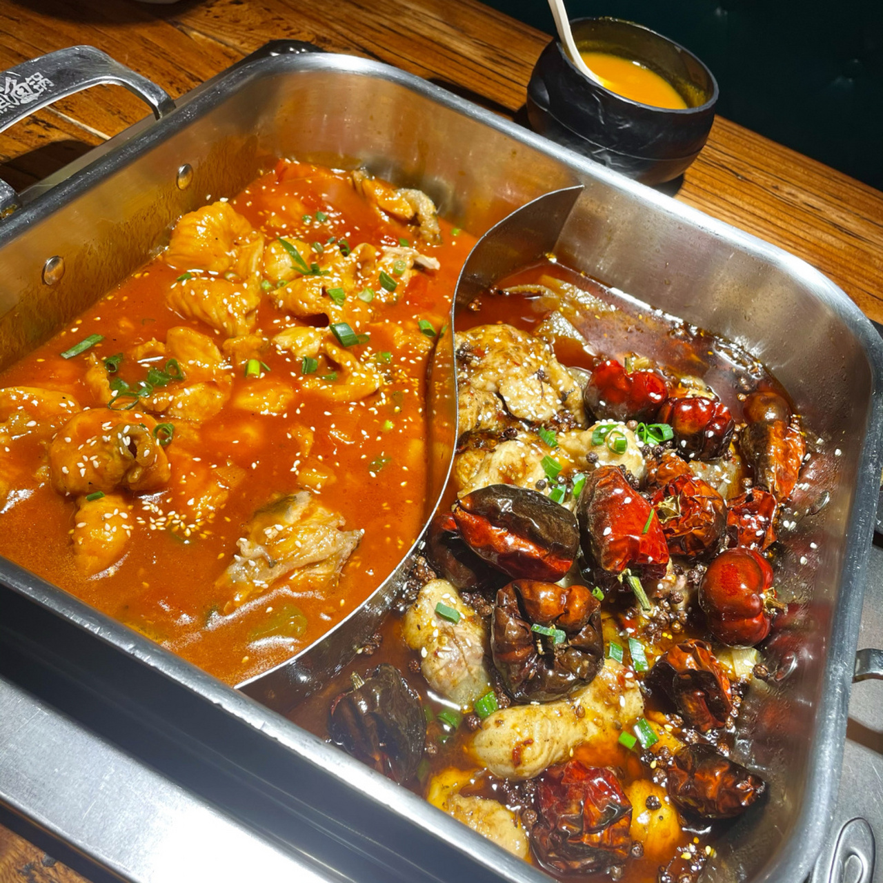 公园茂美食 | 齐祺鱼锅 92位置:公园茂三号馆四楼齐祺鱼锅(其实挺好