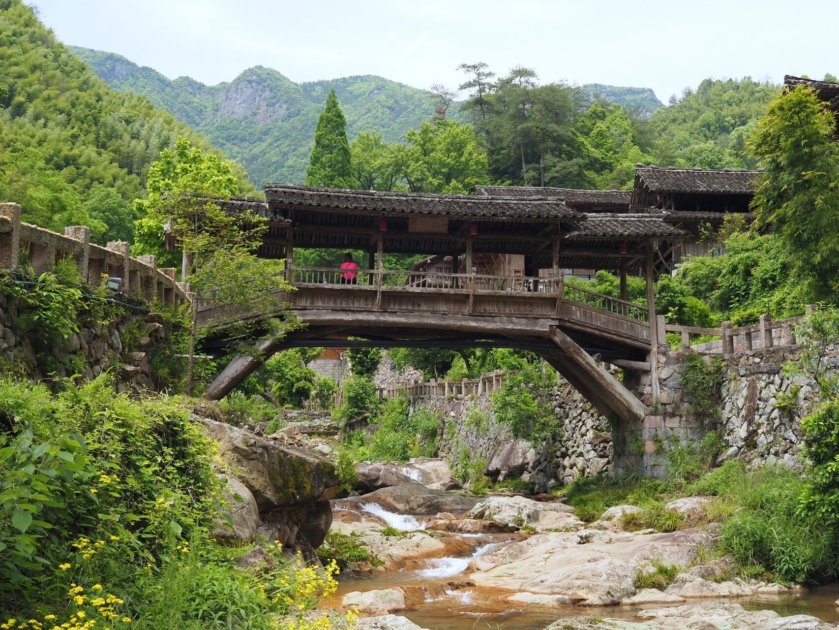 林坑古村落:楠溪江上游的"桃花源" 位于永嘉县北部岩坦镇黄南乡