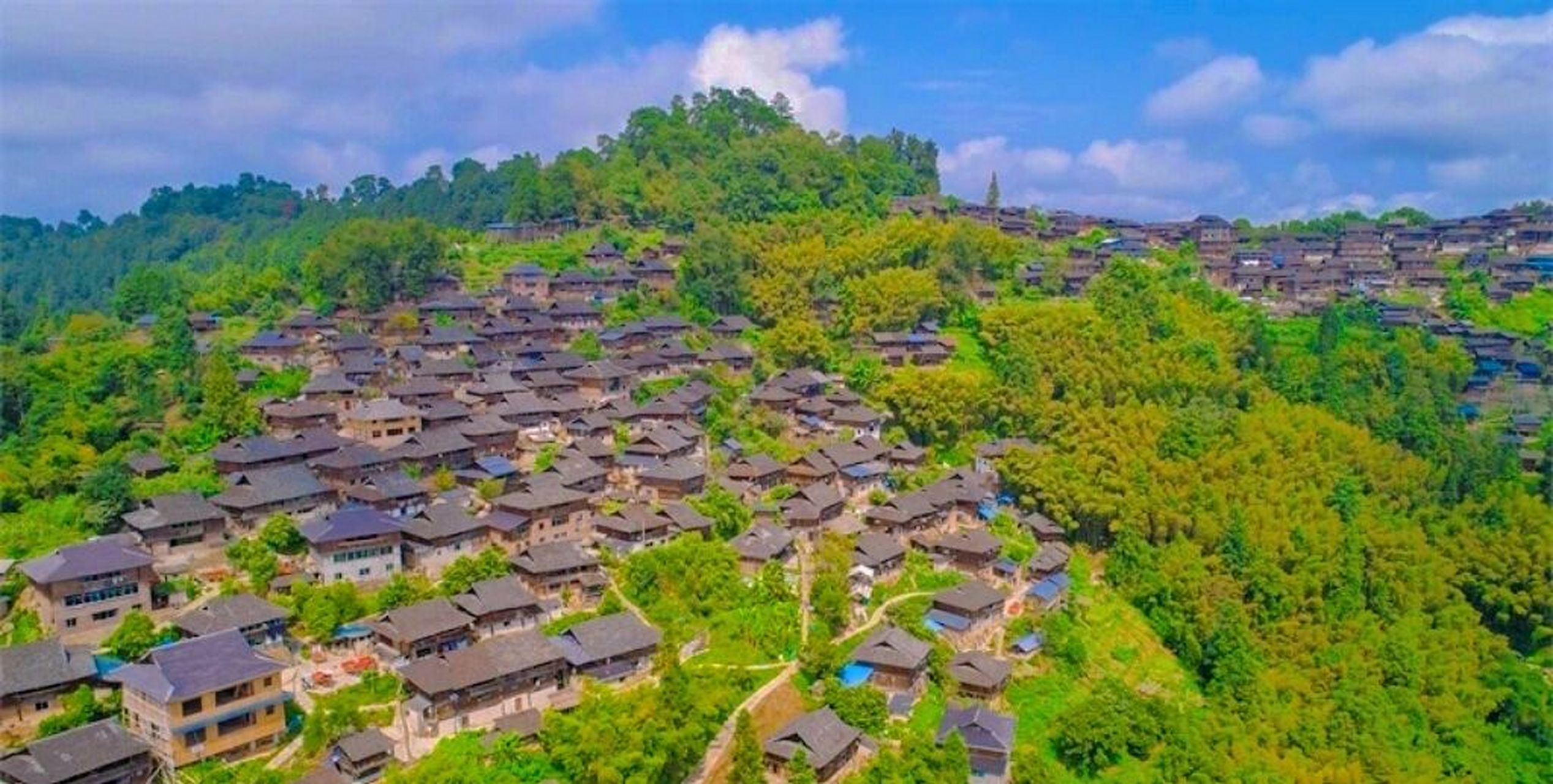 高铁:贵阳北站→从江高铁站→岜沙苗寨(8:40/天左右需要联系星星哦) 2