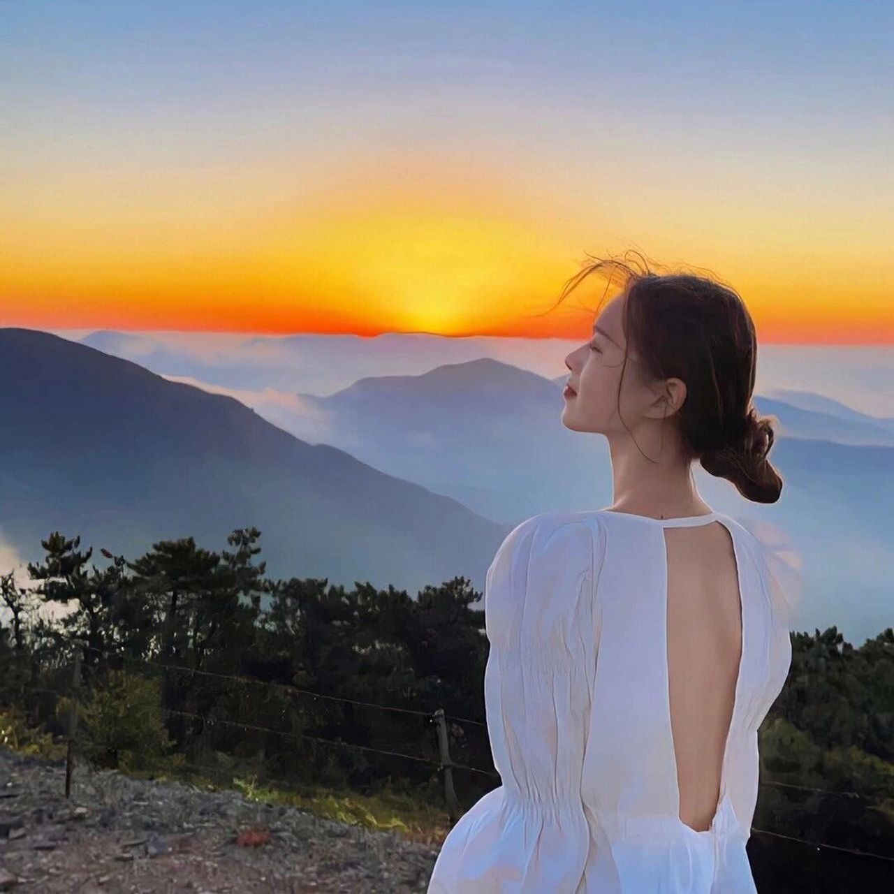 氛围感夕阳女生头像