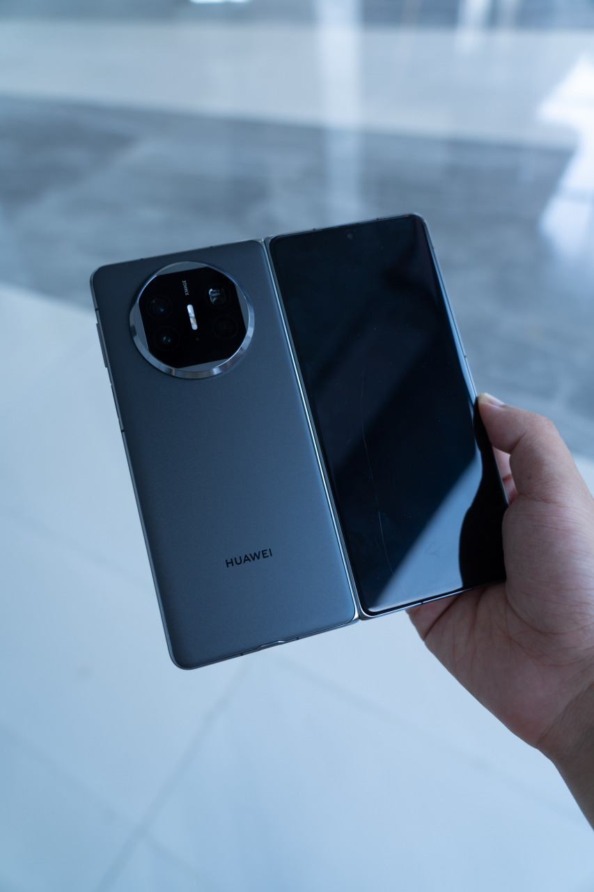 当我买到了华为matex5#昨天下楼一不小心捡到了这台售价￥16999华为