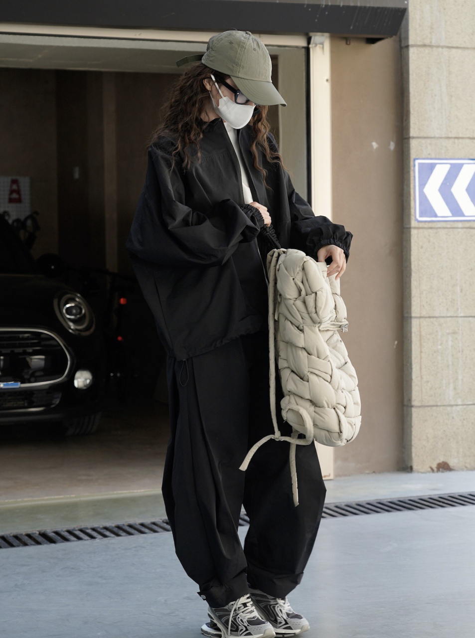 山系女孩户外露营穿搭  重点不是上衣 裤子真的好有设计感啊 山系女孩