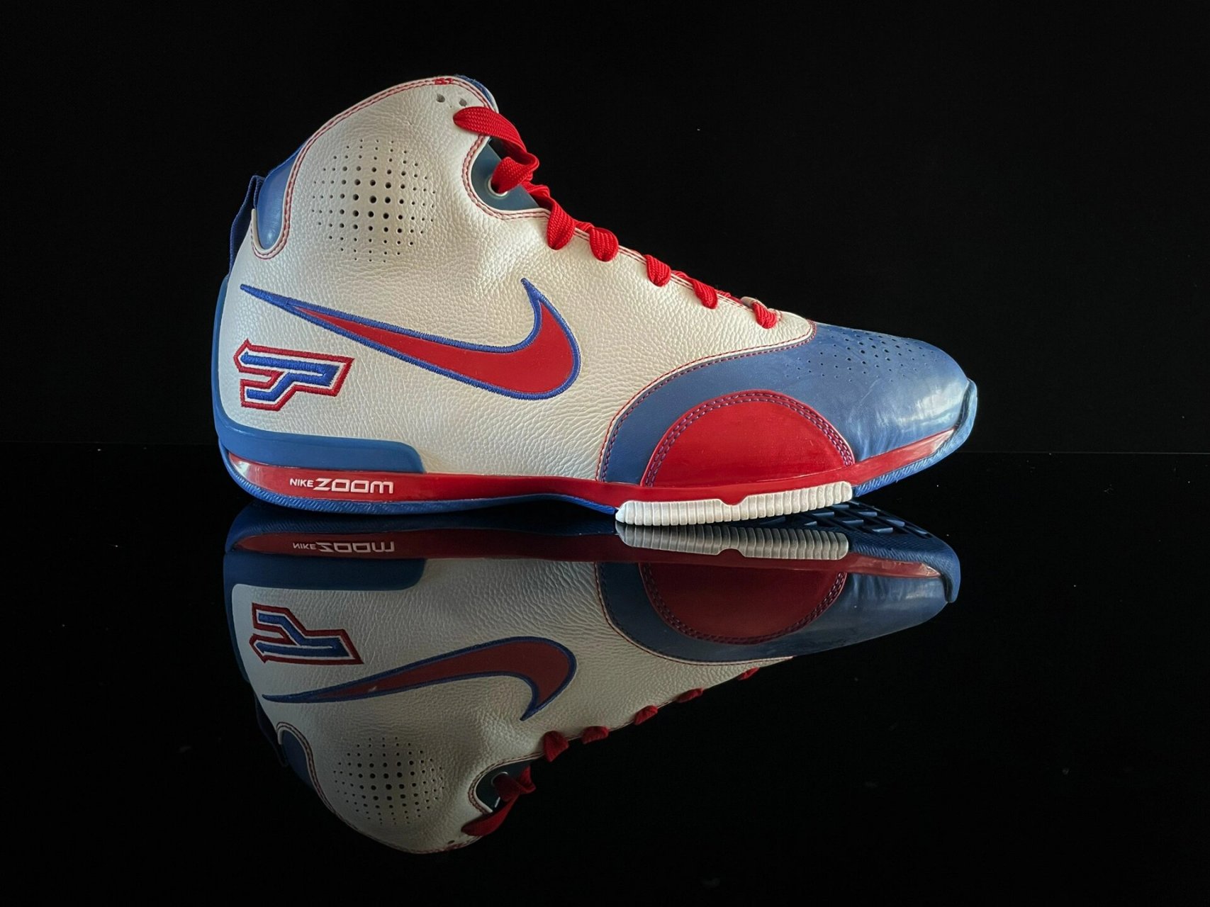 nike zoom bb 1 托尼帕克pe "法国小跑车"帕克国家队配色,欣赏!