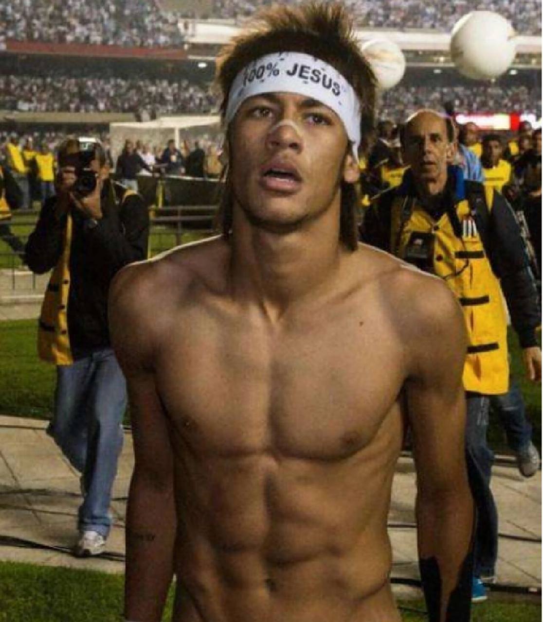 c罗,内马尔,梅西腹肌照