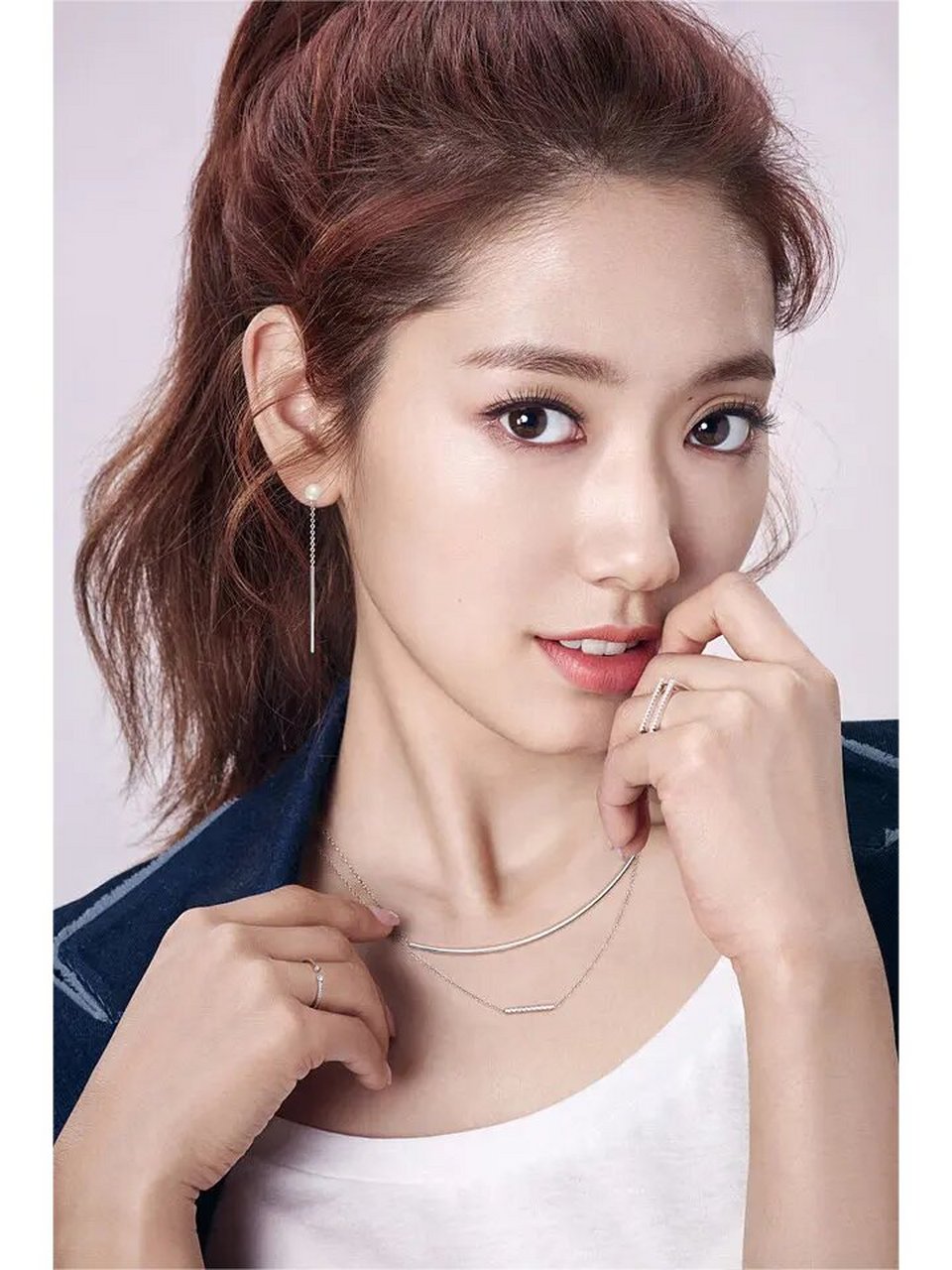 一天一个漫画女明星,今天是朴信惠 如果有想要图片当头像的可以私信我