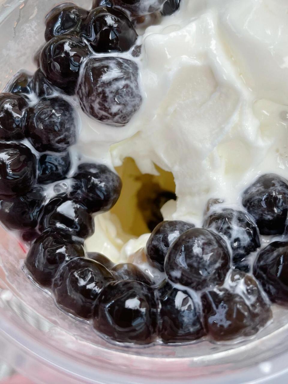 雪糕还卖,珍珠还卖,黑糖珍珠圣代不卖了 为什么为什么为什么 0101