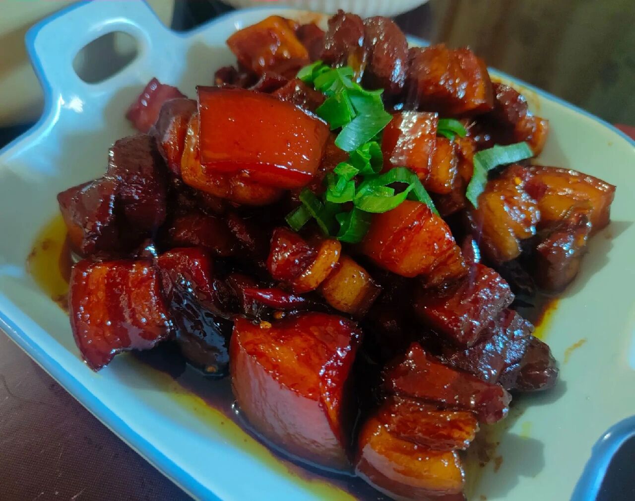 小李家"甜口红烧肉"做法分享 甜口红烧肉(炒糖色法) 1.