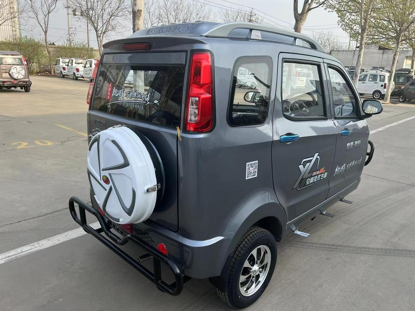 耀隆微轿,方向盘,手把式,中置发动机,后置发动机,国四电喷水冷.