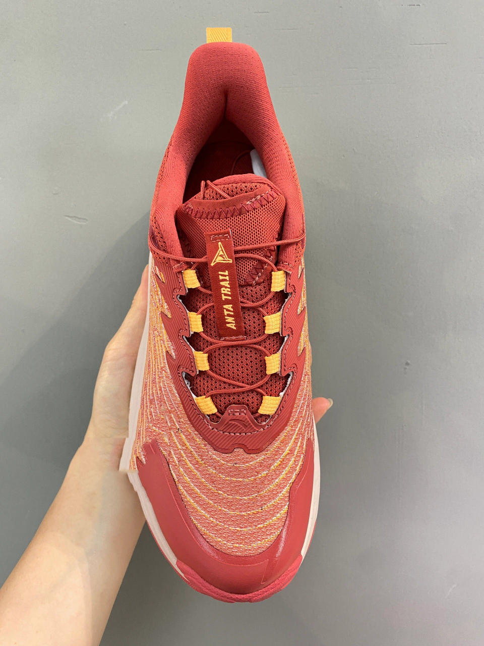 安踏|横断越野跑鞋 为越野爱好者打造训练跑鞋 轻质耐磨 vibram 大底