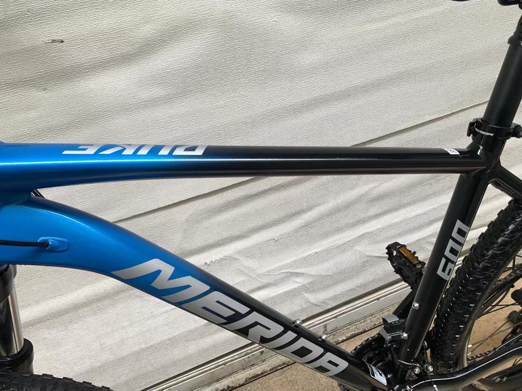 24款美利达公爵600,特价2499配置禧玛洛cues20速油压碟刹,19大车架,铝