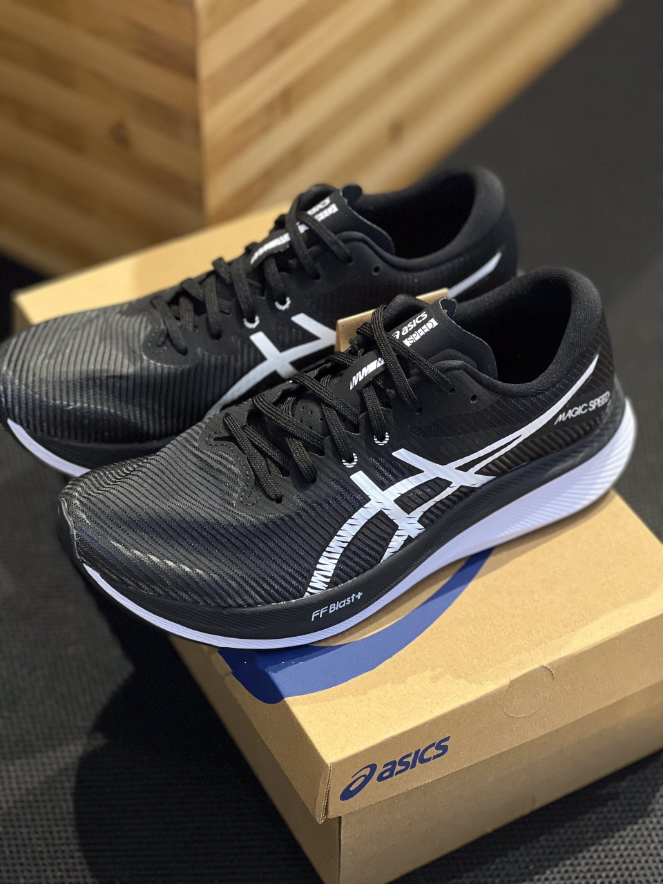 亚瑟士竞速型碳板跑鞋magic speed 3 asics亚瑟士竞速型碳板跑鞋magic