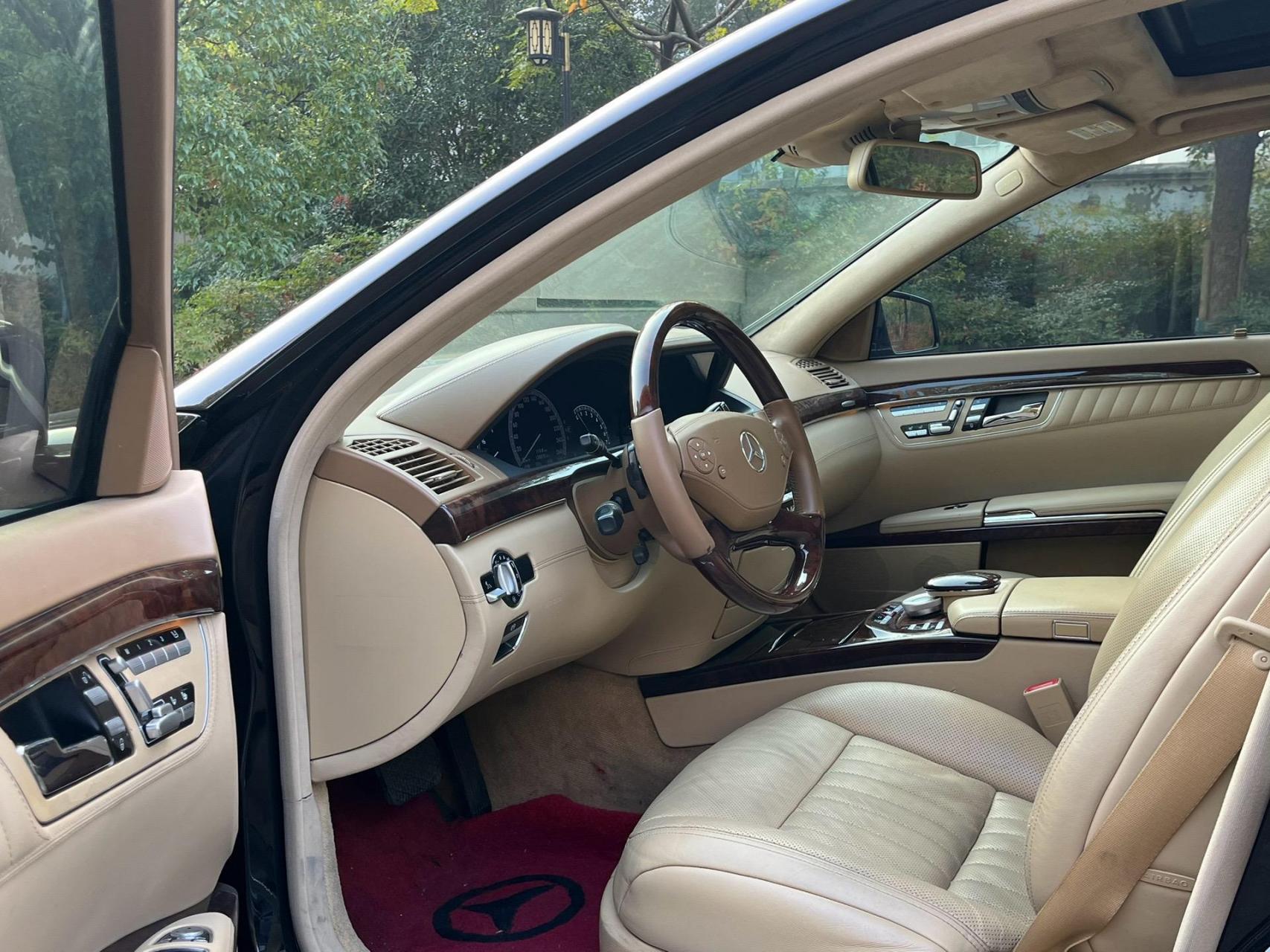 最新拿下13年极品奔驰s600l5.