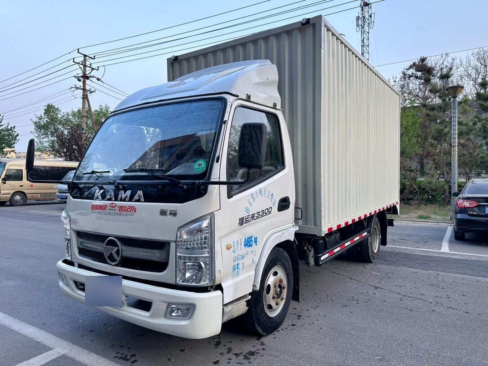 2米厢式货车,云内490增压发动机柴油国五空调助力断气刹车