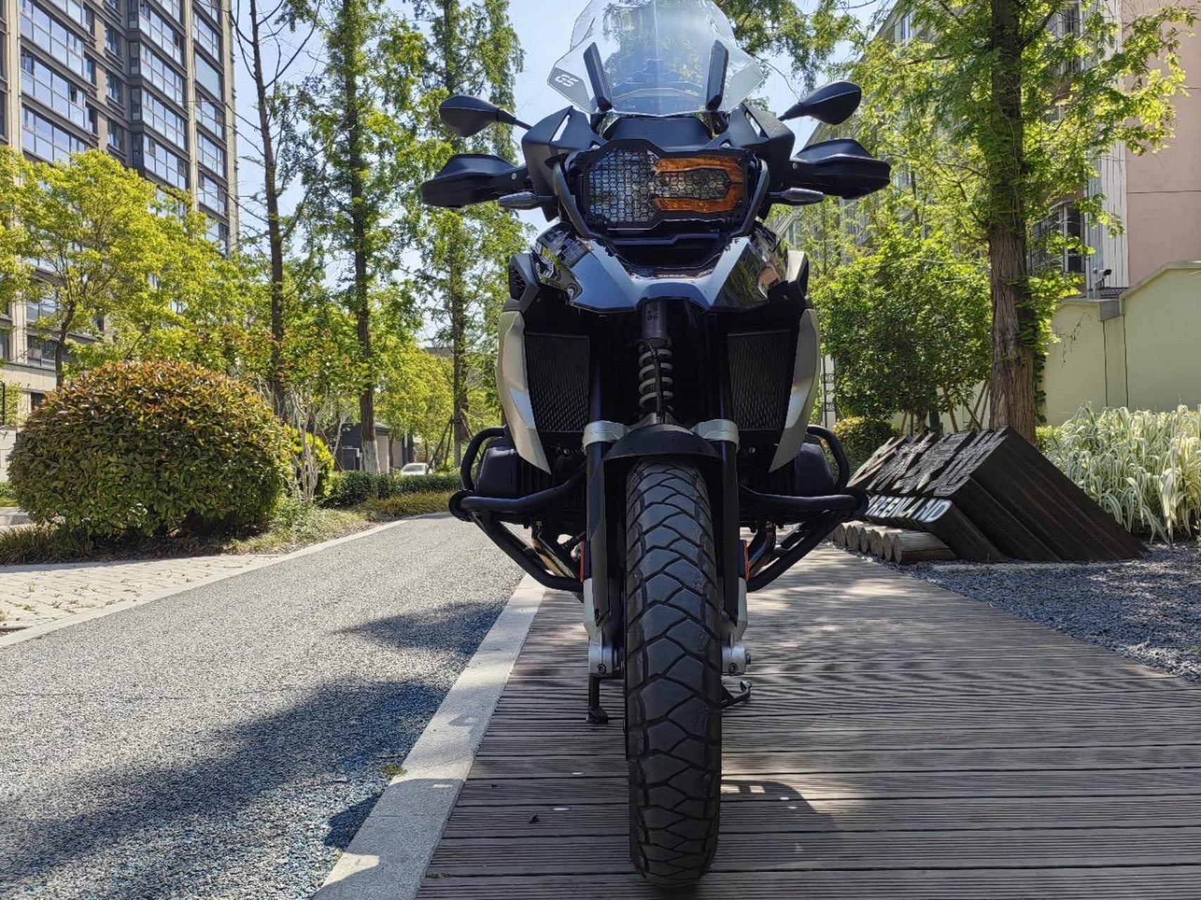 宝马三黑1250水鸟 23年8月落户 公里数2200 加护杠,手把加高,萝卜无线