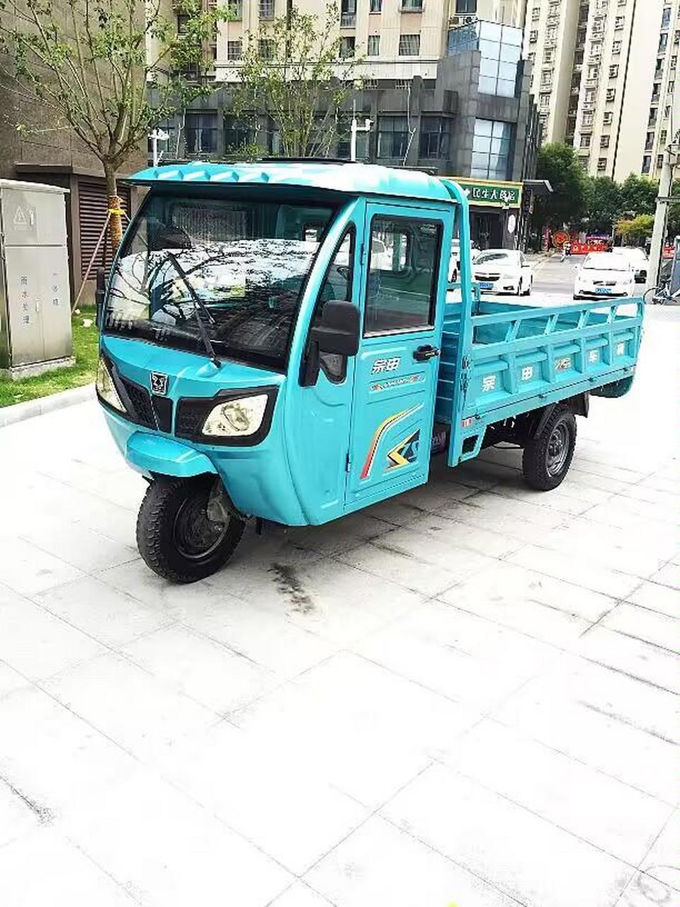 6米宗申半封闭式电动三轮车   车况板正,新车原价买的17000,方向盘的