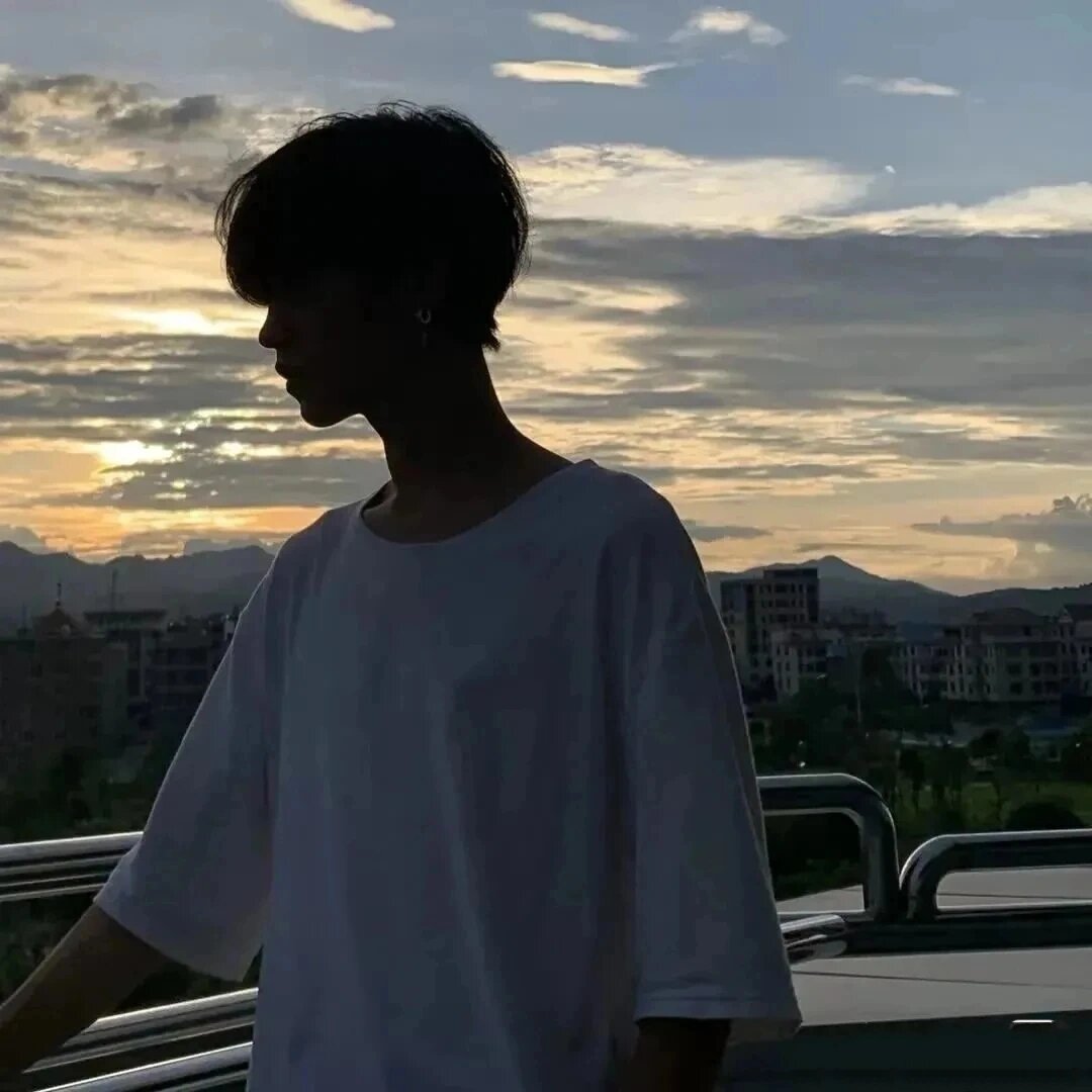 少年感男生头像
