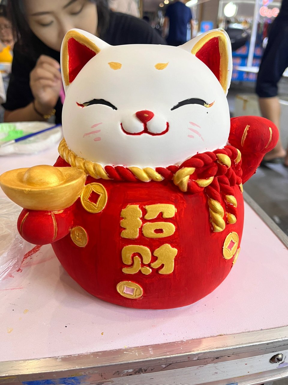 招财猫石膏娃娃涂色 招财猫石膏娃娃涂色,看着简单,实际上手涂起来用