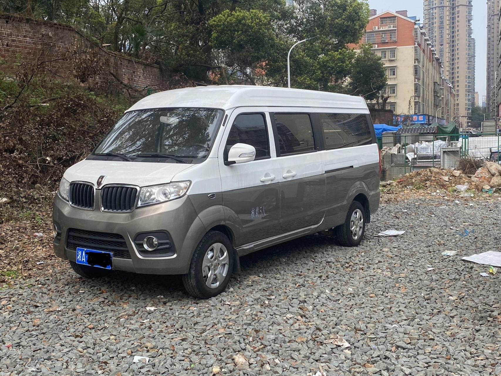 汽油金杯小海狮x30l加长版,1.5排量,5座蓝牌,车况精品