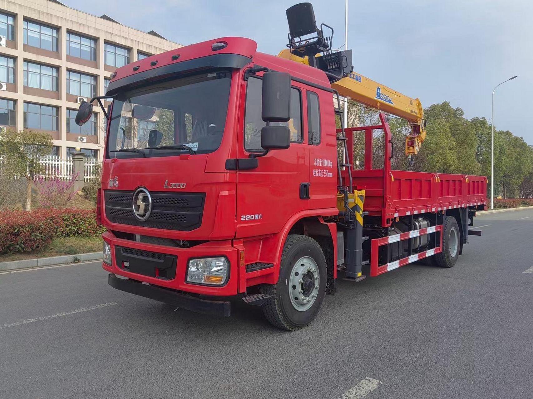 陕汽德龙l3000,玉柴6缸220马力, 280通三层大梁,汉德车桥 10吨后桥免