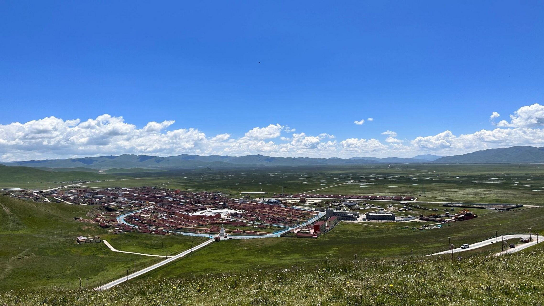 阿万仓湿地|中国最美草原湿地之一 阿万仓湿地位于玛曲县,娘玛寺不