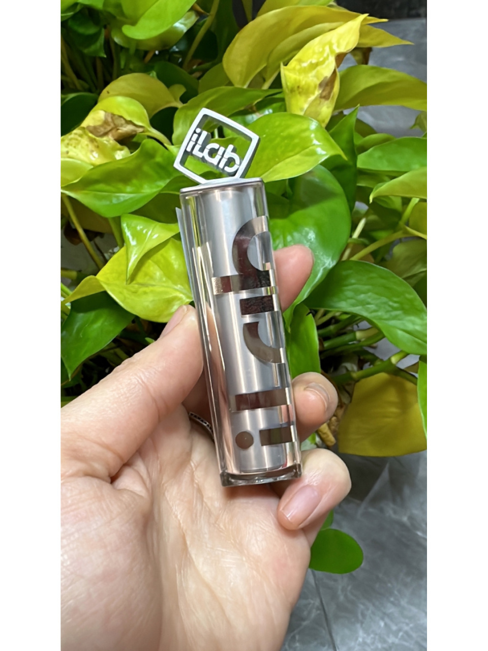 透明唇膏(透明唇膏的制作方法)