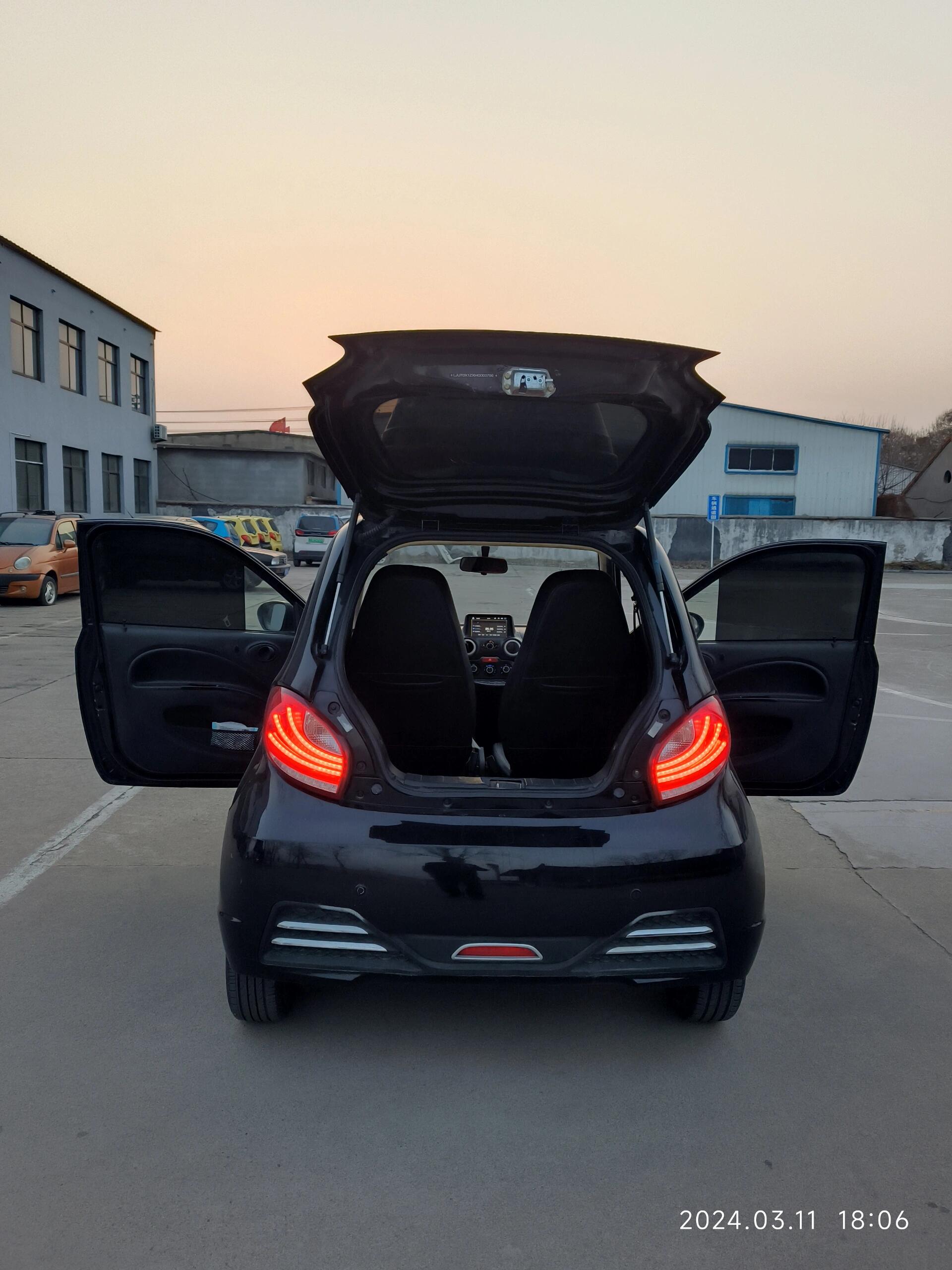 全款13000 17年7月份非营运吉利知豆d2乐享版双100车型,不是双80车型