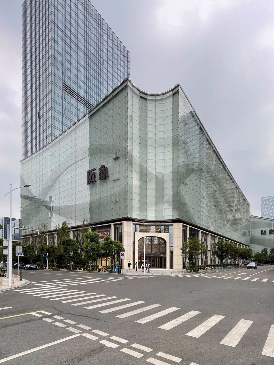 阪急百货是一家日本著名的百货公司.