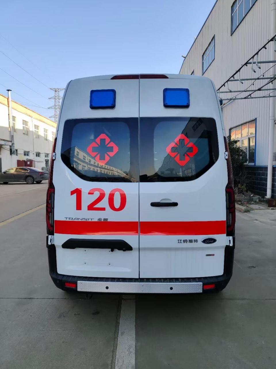 福特全顺v362救护车!2.0动力,汽油柴油可选择!医疗舱为豪华版监护型!