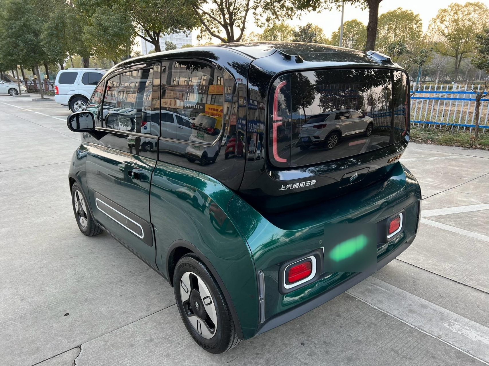 新到21年底宝骏kv艺术家版续航305,支持快慢双充,实表31000公里,车况